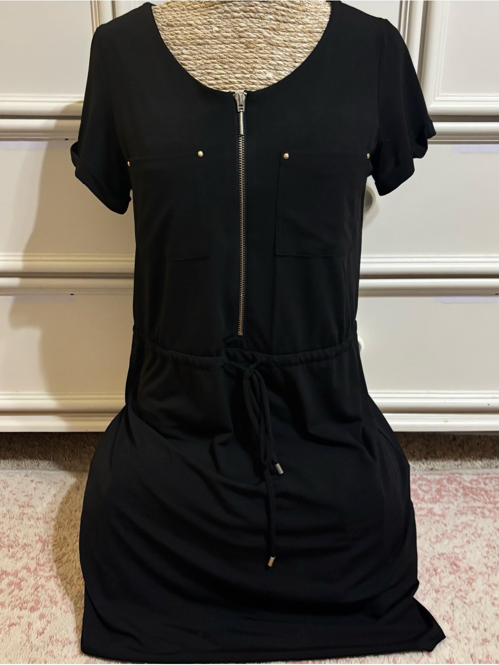 Simple but elegant short sleeve dress